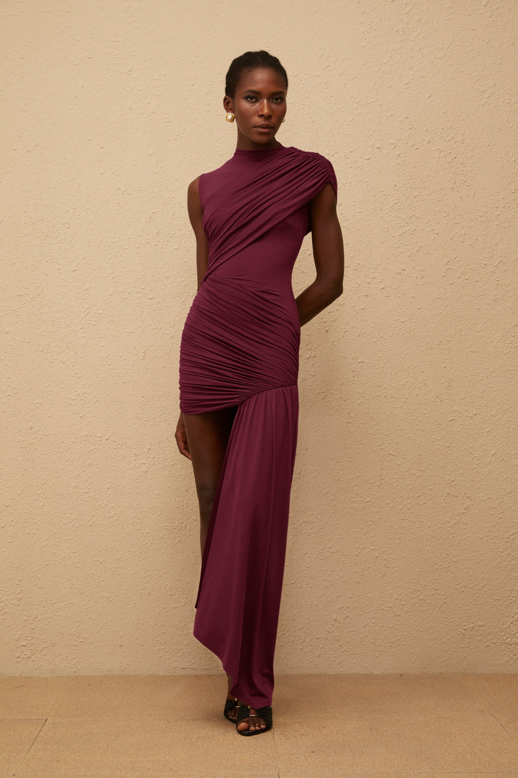 Μίνι Φόρεμα Fée Με Ασύμμετρες Λεπτές Τιράντες Σε Μπορντό Χρώμα