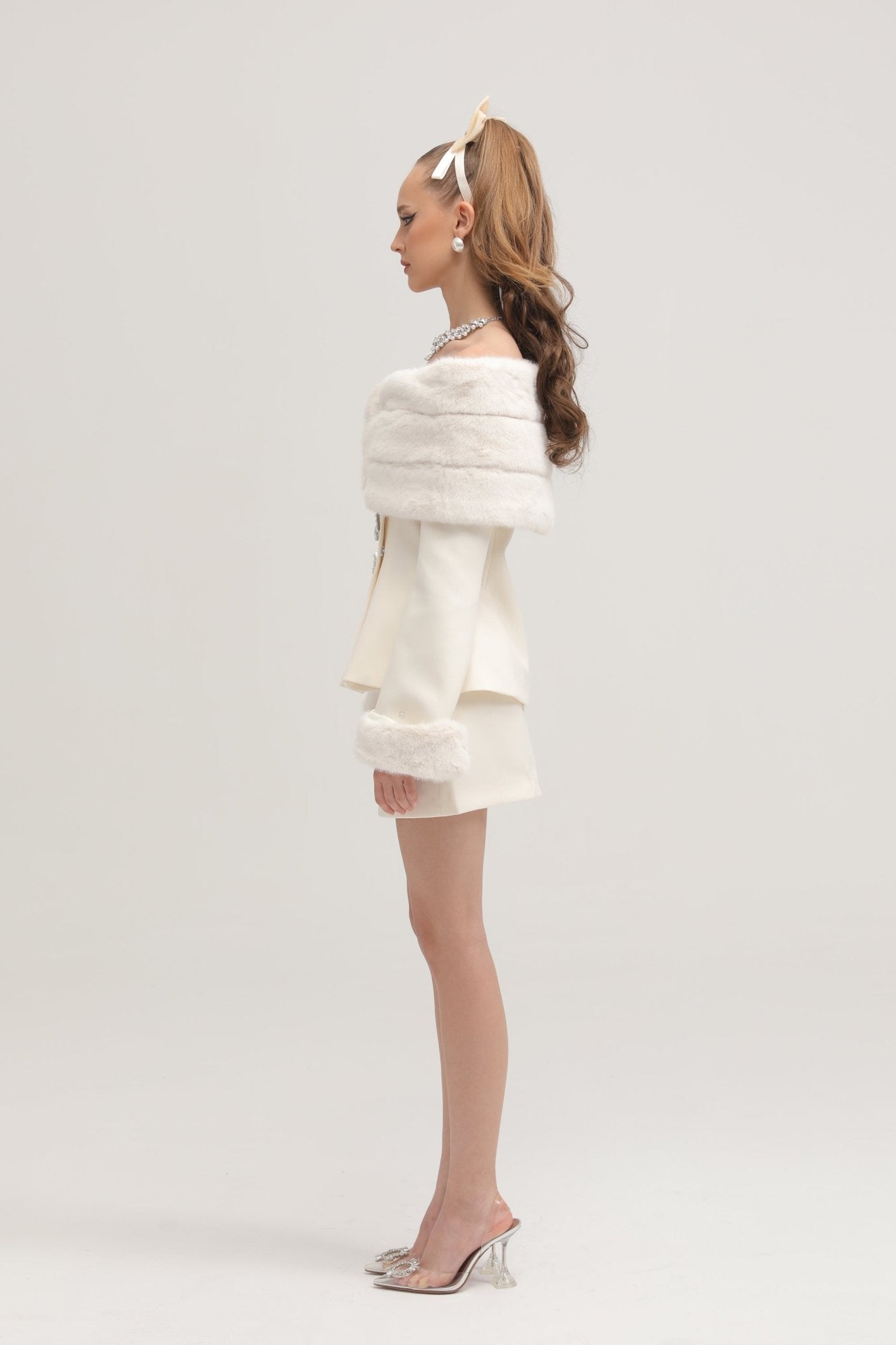 Σετ Ασορτί Μπουφάν Και Φούστα Από Λευκή Ψεύτικη Γούνα Caitlin