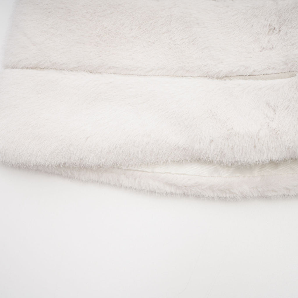 Σετ Ασορτί Μπουφάν Και Φούστα Από Λευκή Ψεύτικη Γούνα Caitlin