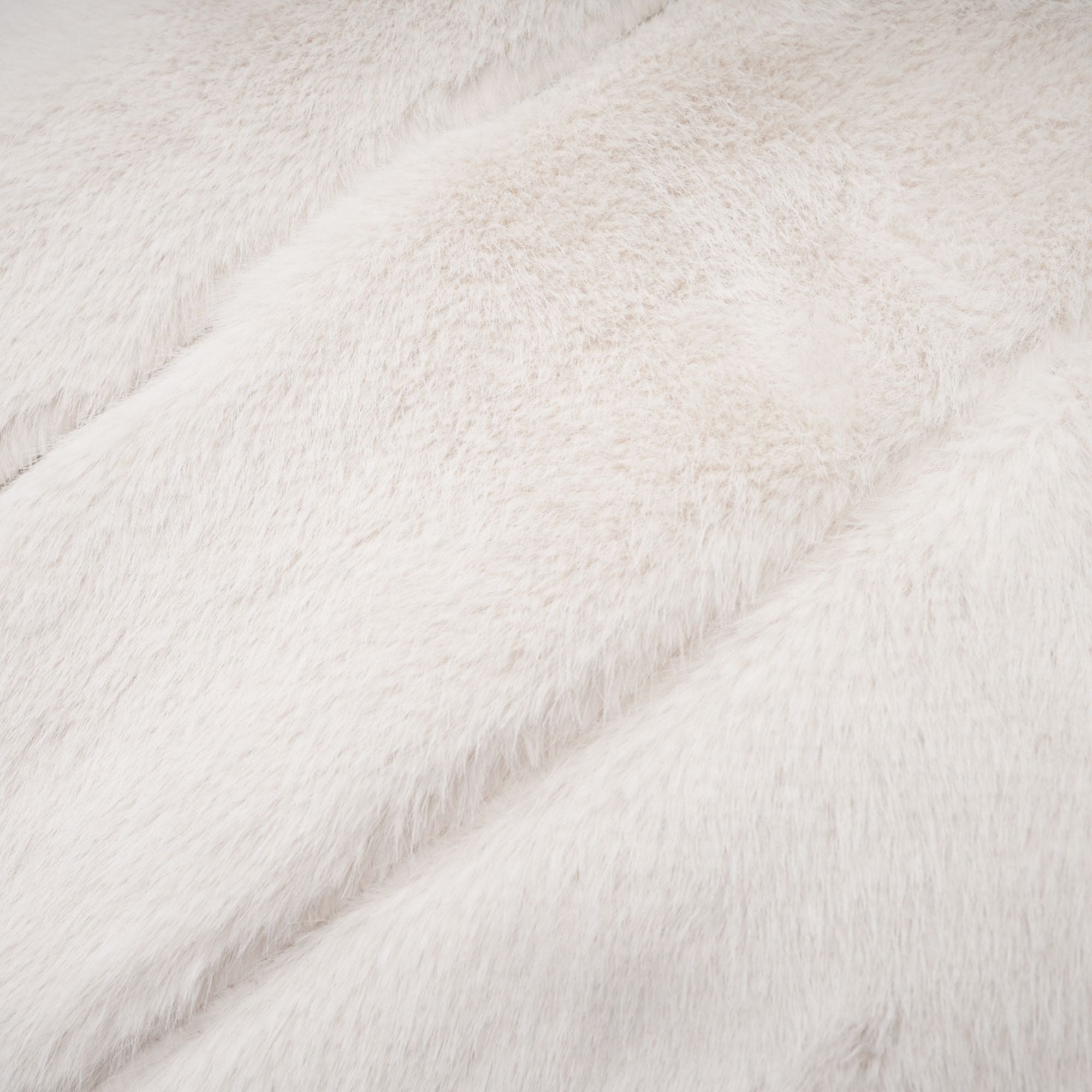 Σετ Ασορτί Μπουφάν Και Φούστα Από Λευκή Ψεύτικη Γούνα Caitlin