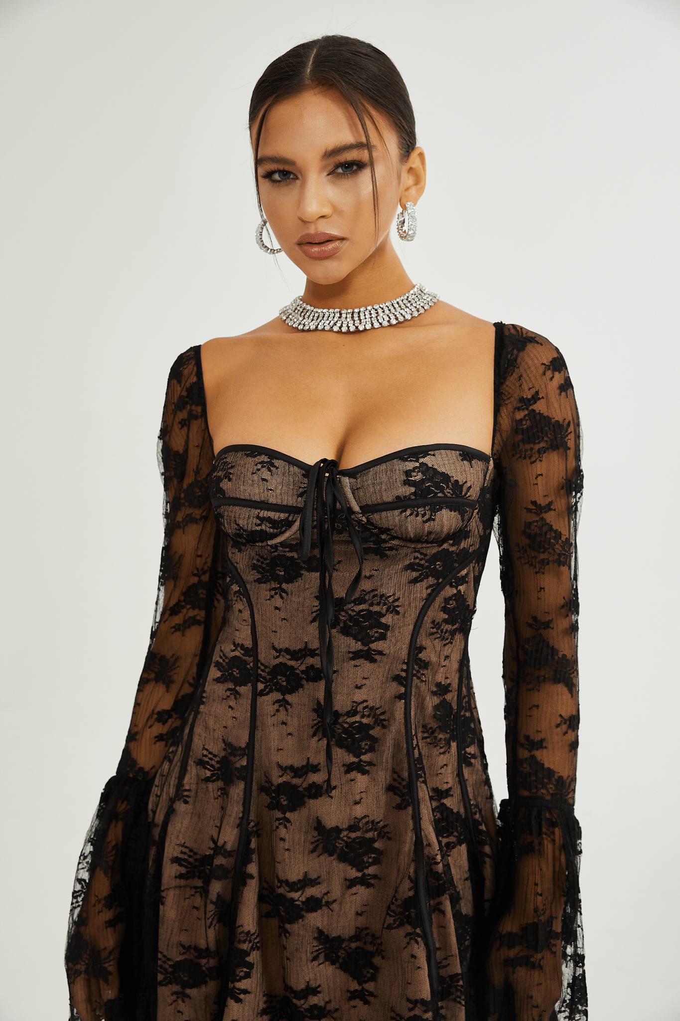 Μαύρο Φόρεμα Με Φαρδιά Μανίκια Και Ρεβέρ Cyrielle