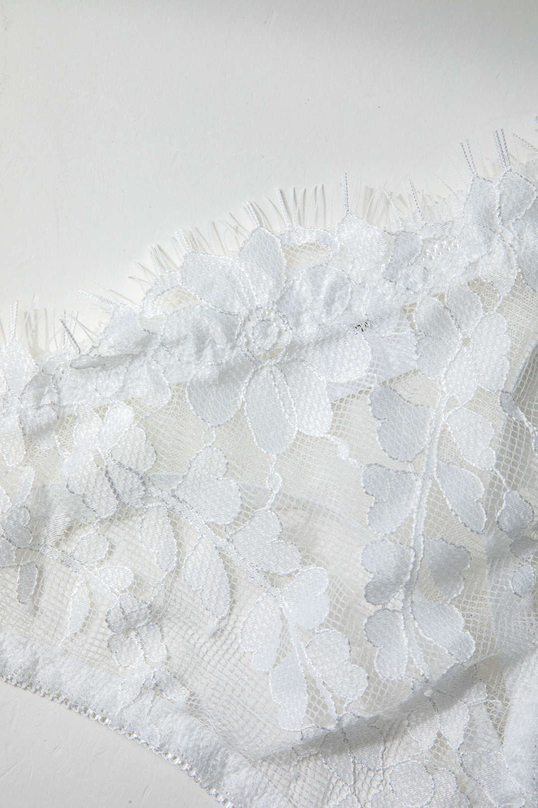 Σετ Τοπ Και Εσωρούχων Με Δαντέλα Και Μπουστάκι