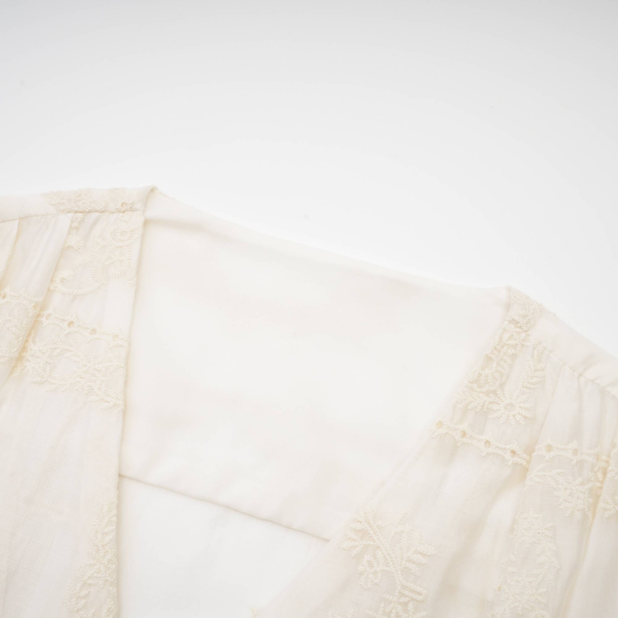 Κεντημένο Τοπ Με Δάφνη