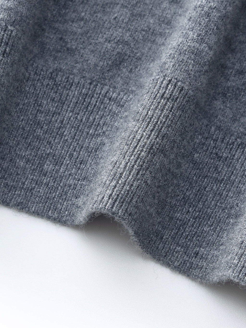 Γυναικείο Ζακέτα Με Στρογγυλή Λαιμόκοψη Και Χάντρες