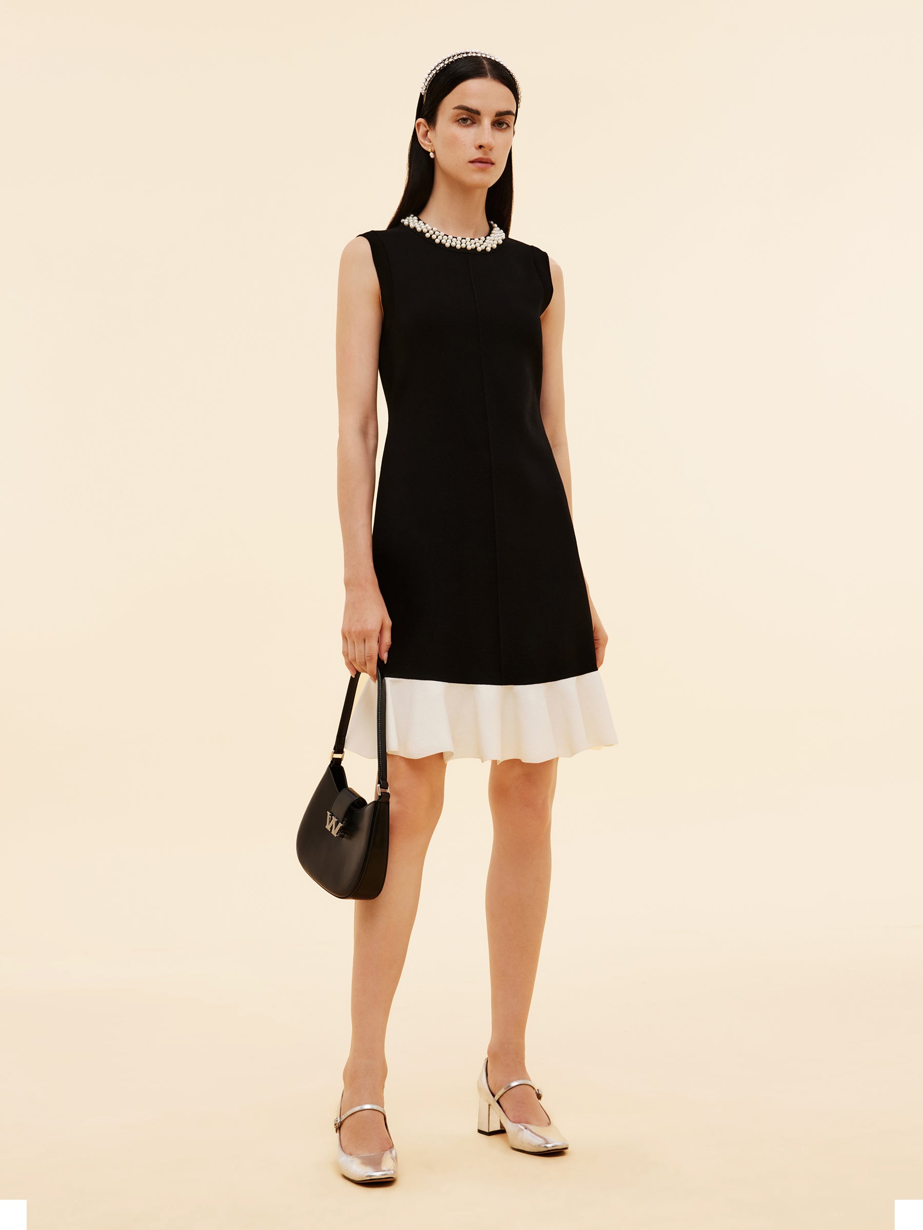 Γυναικείο Μίνι Φόρεμα Με Γιακά Και Αμάνικο Ύφασμα