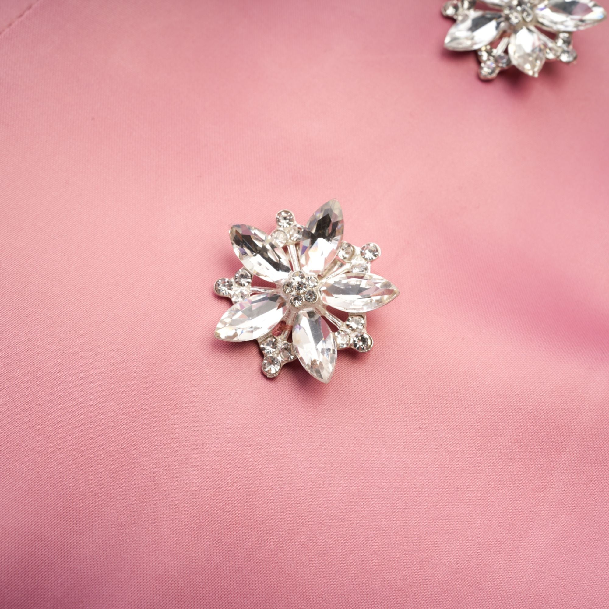 Σετ Κοντού Τοπ Και Φούστας Με Κέντημα Iris