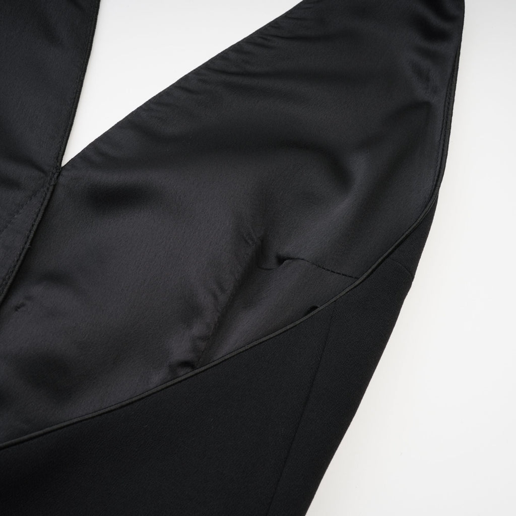 Μαύρο Μίνι Φόρεμα Με Λαιμόκοψη Και Τιράντες