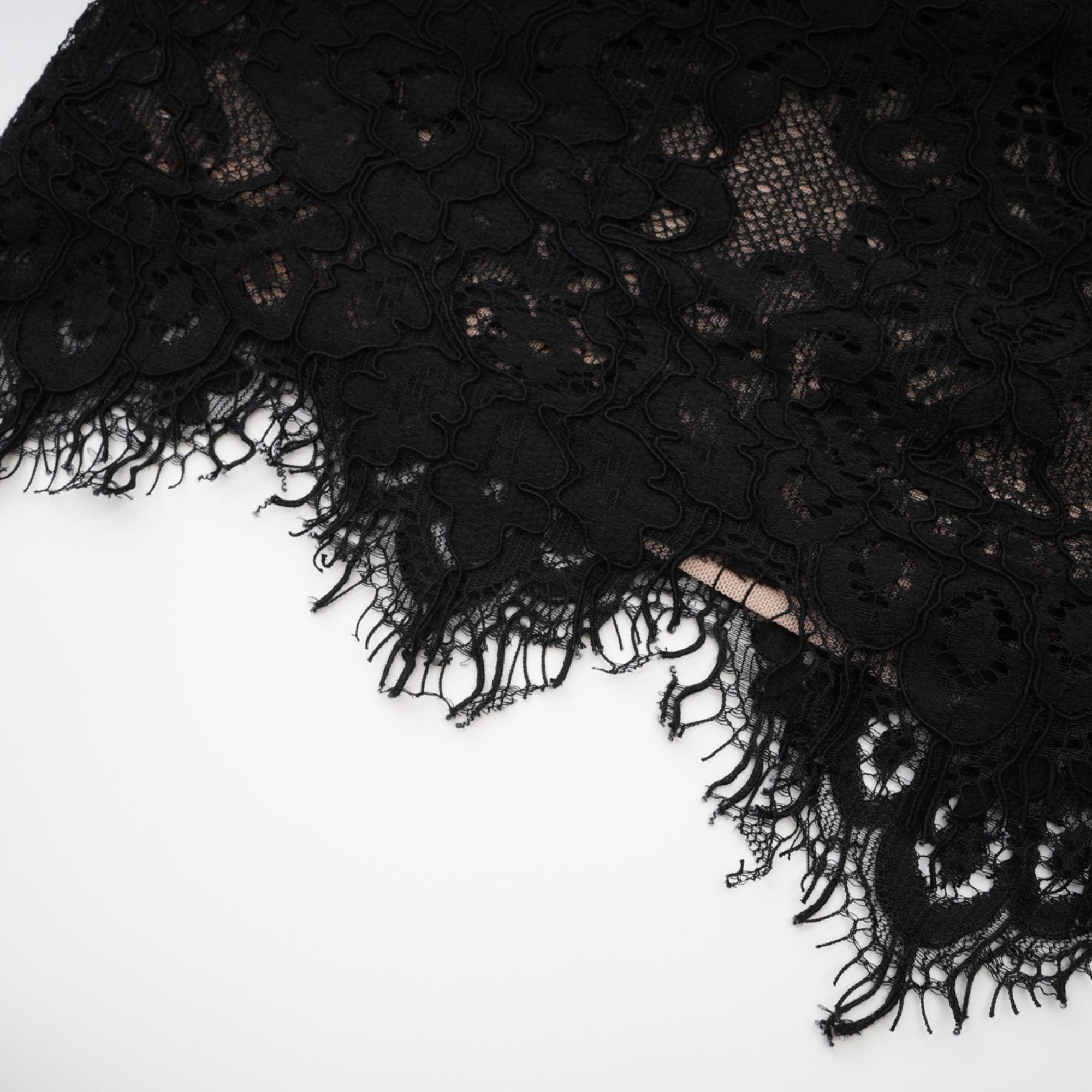 Μίνι Φόρεμα Kylitha Με Μαύρη Δαντέλα Και Κορδέλα