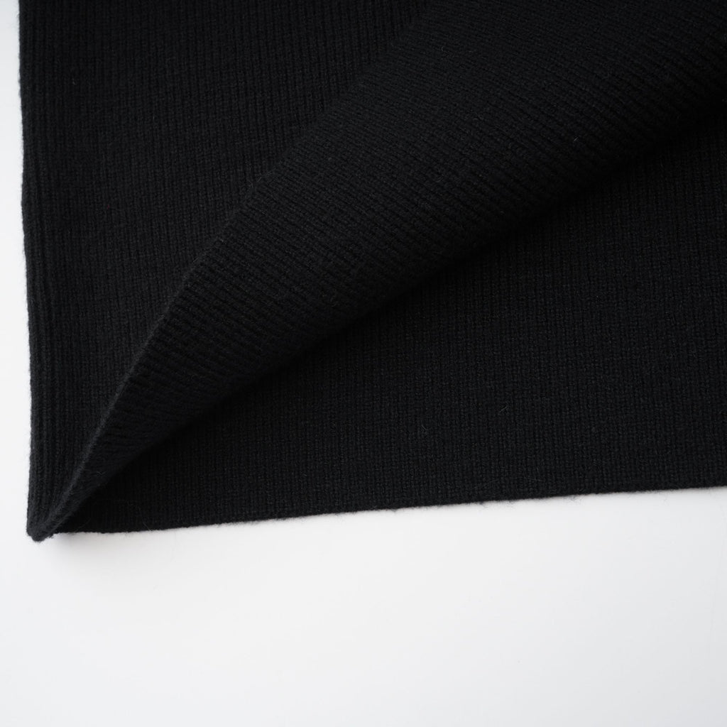 Φόρεμα Με Γούνινη Λεπτομέρεια Και Έξω Τους Ώμους Madeleine