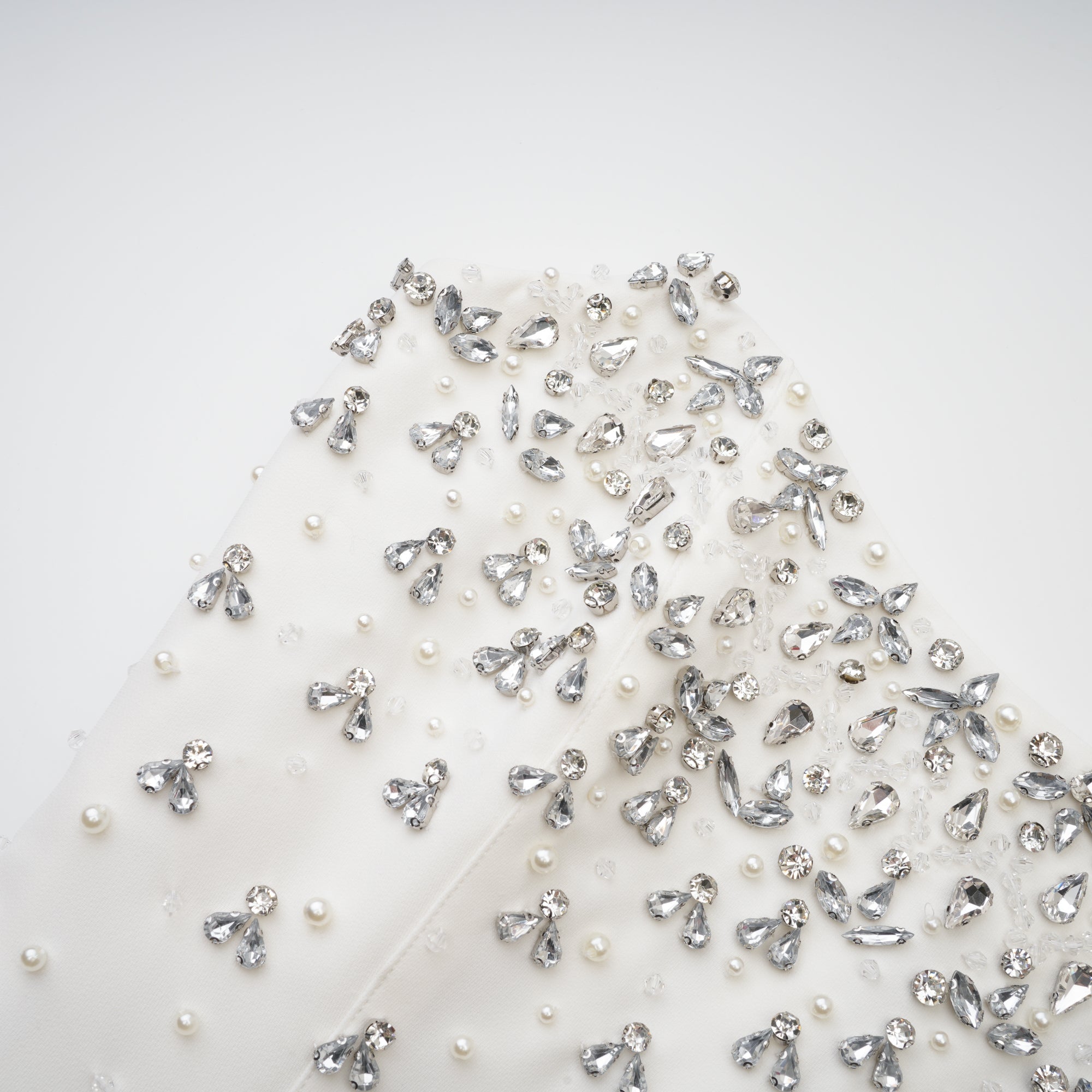 Φόρεμα Μίντι Με Κέντημα Melisande Σε Λευκό Χρώμα