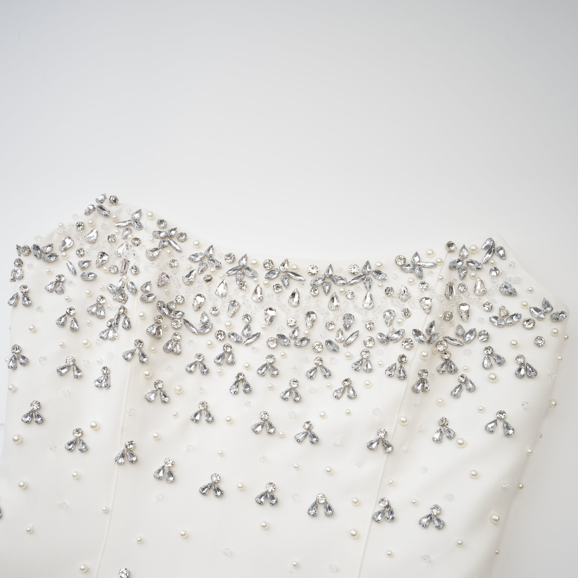 Φόρεμα Μίντι Με Κέντημα Melisande Σε Λευκό Χρώμα