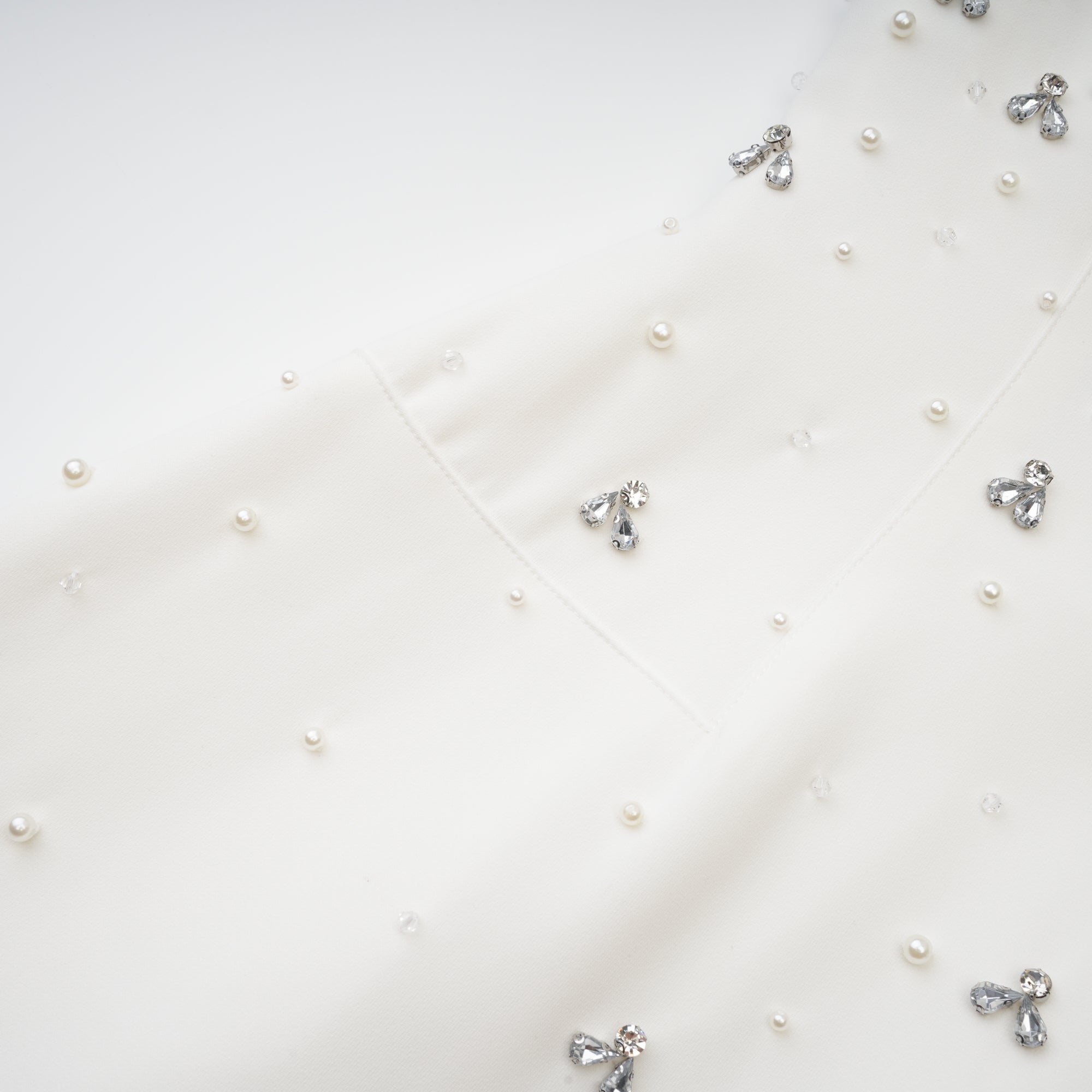 Φόρεμα Μίντι Με Κέντημα Melisande Σε Λευκό Χρώμα