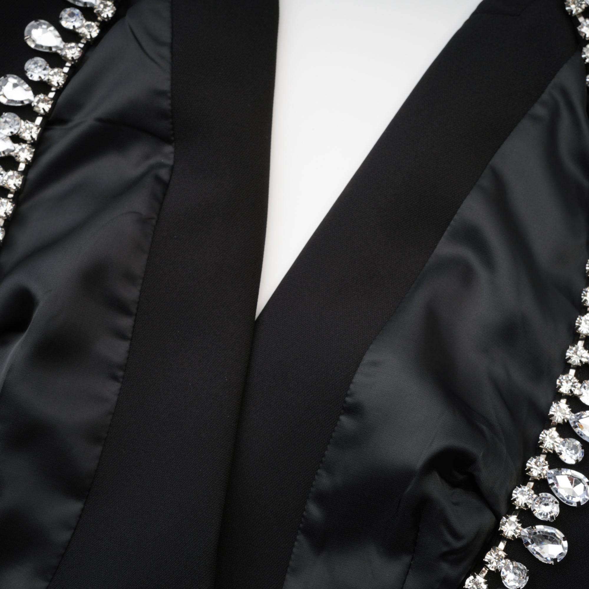 Μαύρο Σακάκι Odette Με Ανοιχτή Πλάτη