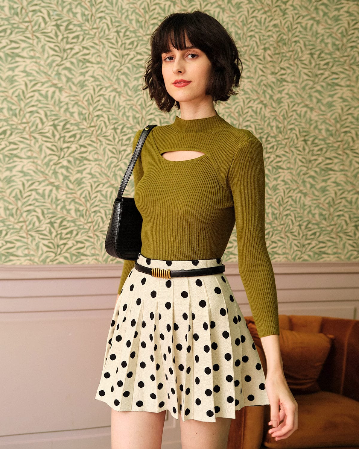 Πράσινο Πλεκτό Τοπ Με Κοψίματα Και Γιακά Στο Μισό Μέρος