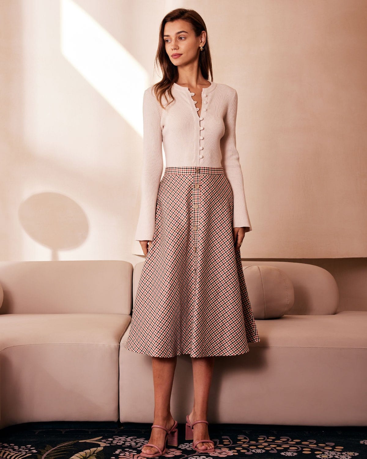 Μπεζ Πλεκτό Τοπ Με Στρογγυλή Λαιμόκοψη Και Κουμπιά