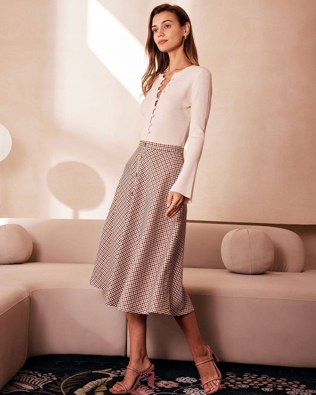 Μπεζ Πλεκτό Τοπ Με Στρογγυλή Λαιμόκοψη Και Κουμπιά