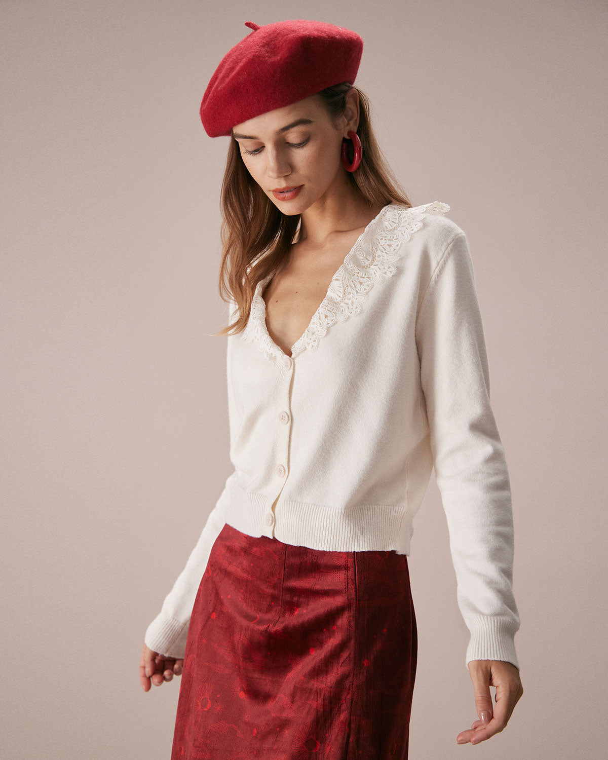 Πλεκτή Ζακέτα Με Δαντελένιο Γιακά