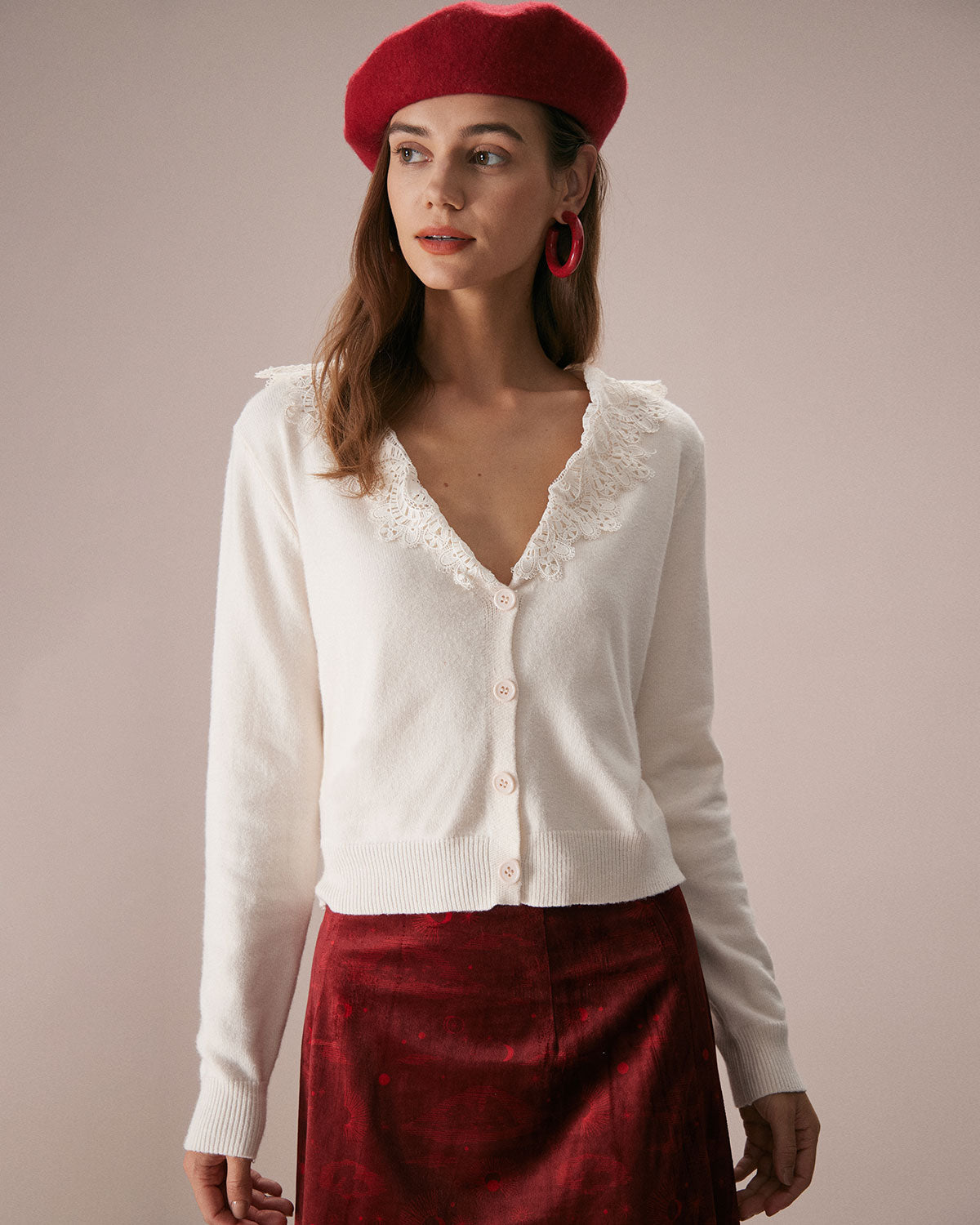 Πλεκτή Ζακέτα Με Δαντελένιο Γιακά