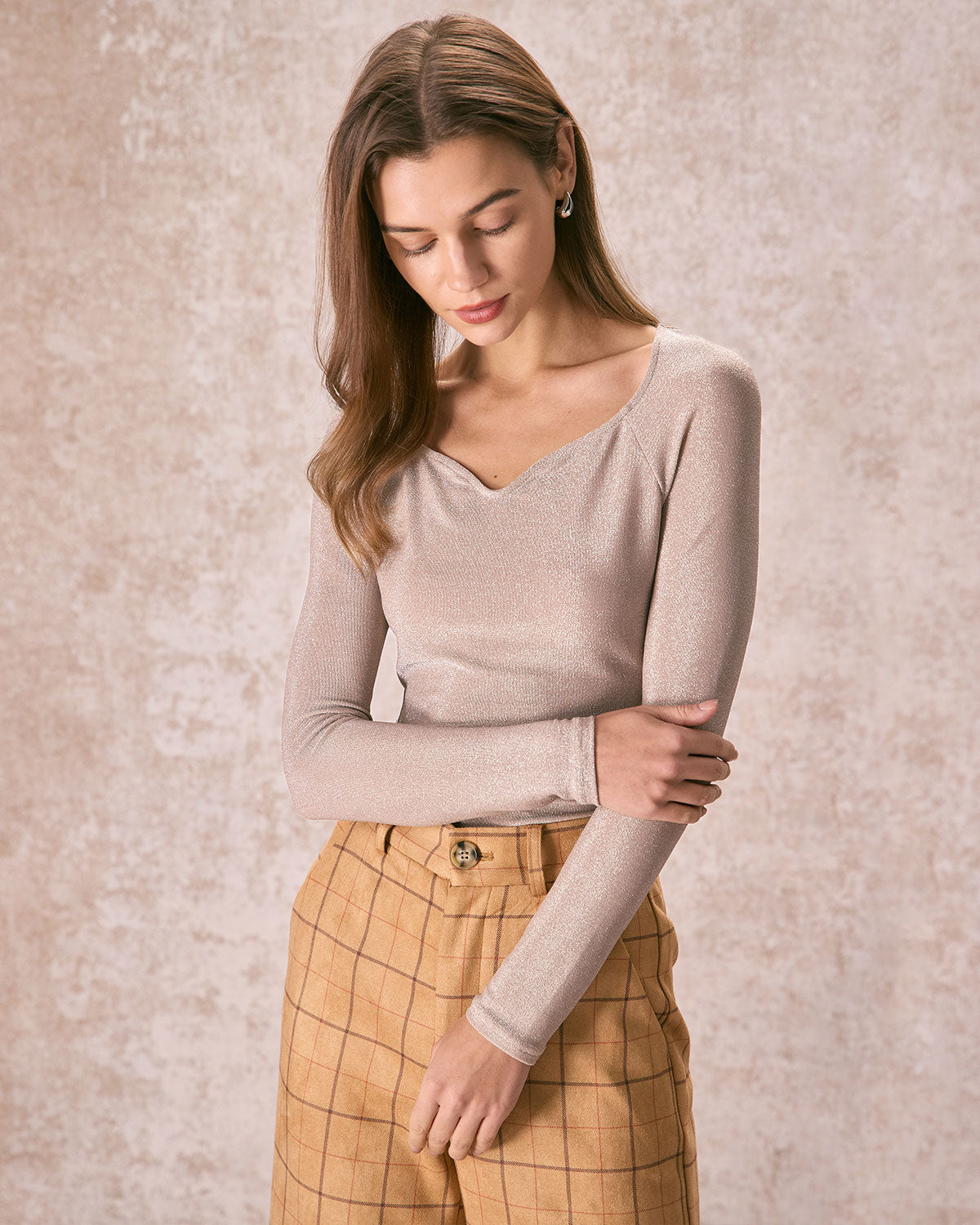 Μπεζ Μπλουζάκι Με Μακριά Μανίκια Και Λεπτομέρειες