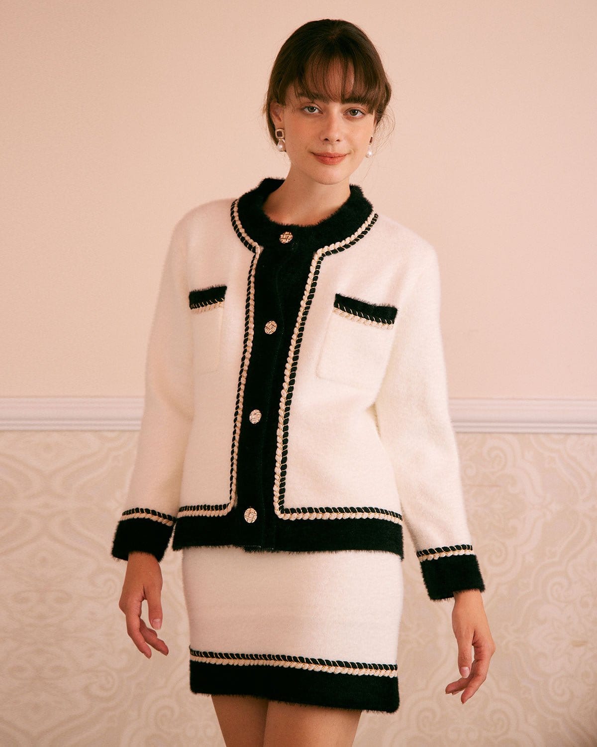 Μπεζ Ζακέτα Με Στρογγυλή Λαιμόκοψη Σε Χρωματικό Μπλοκ