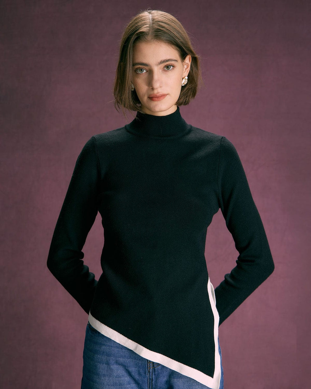 Μαύρο Πλεκτό Τοπ Με Ψηλό Λαιμό Και Ασύμμετρο Τελείωμα