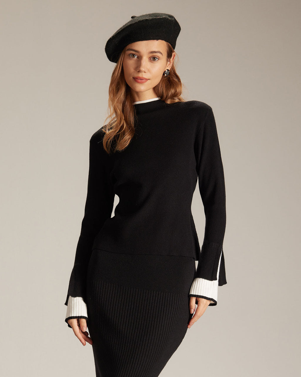 Μαύρο Πλεκτό Τοπ Με Ψηλή Λαιμόκοψη Και Χρωματικές Εναλλαγές