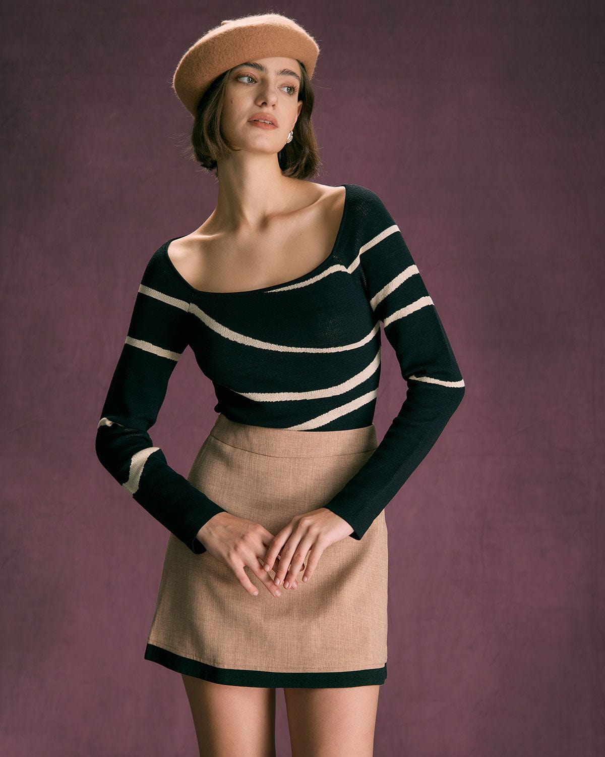 Μαύρο Πλεκτό Τοπ Με Τετράγωνη Λαιμόκοψη Και Γεωμετρικό Σχέδιο