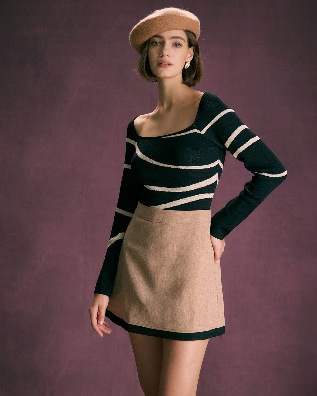 Μαύρο Πλεκτό Τοπ Με Τετράγωνη Λαιμόκοψη Και Γεωμετρικό Σχέδιο