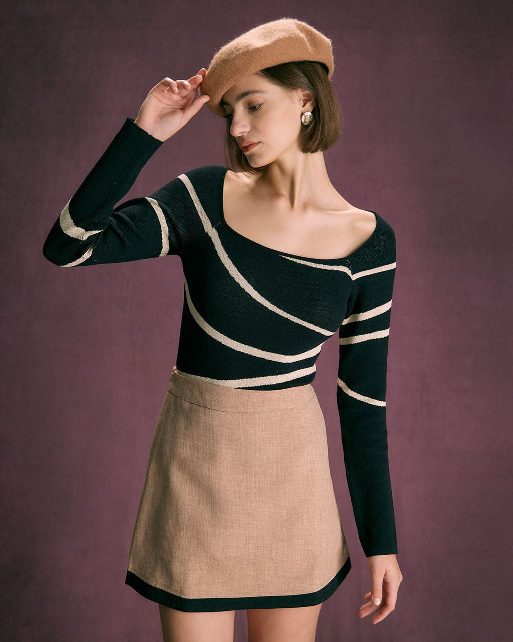 Μαύρο Πλεκτό Τοπ Με Τετράγωνη Λαιμόκοψη Και Γεωμετρικό Σχέδιο