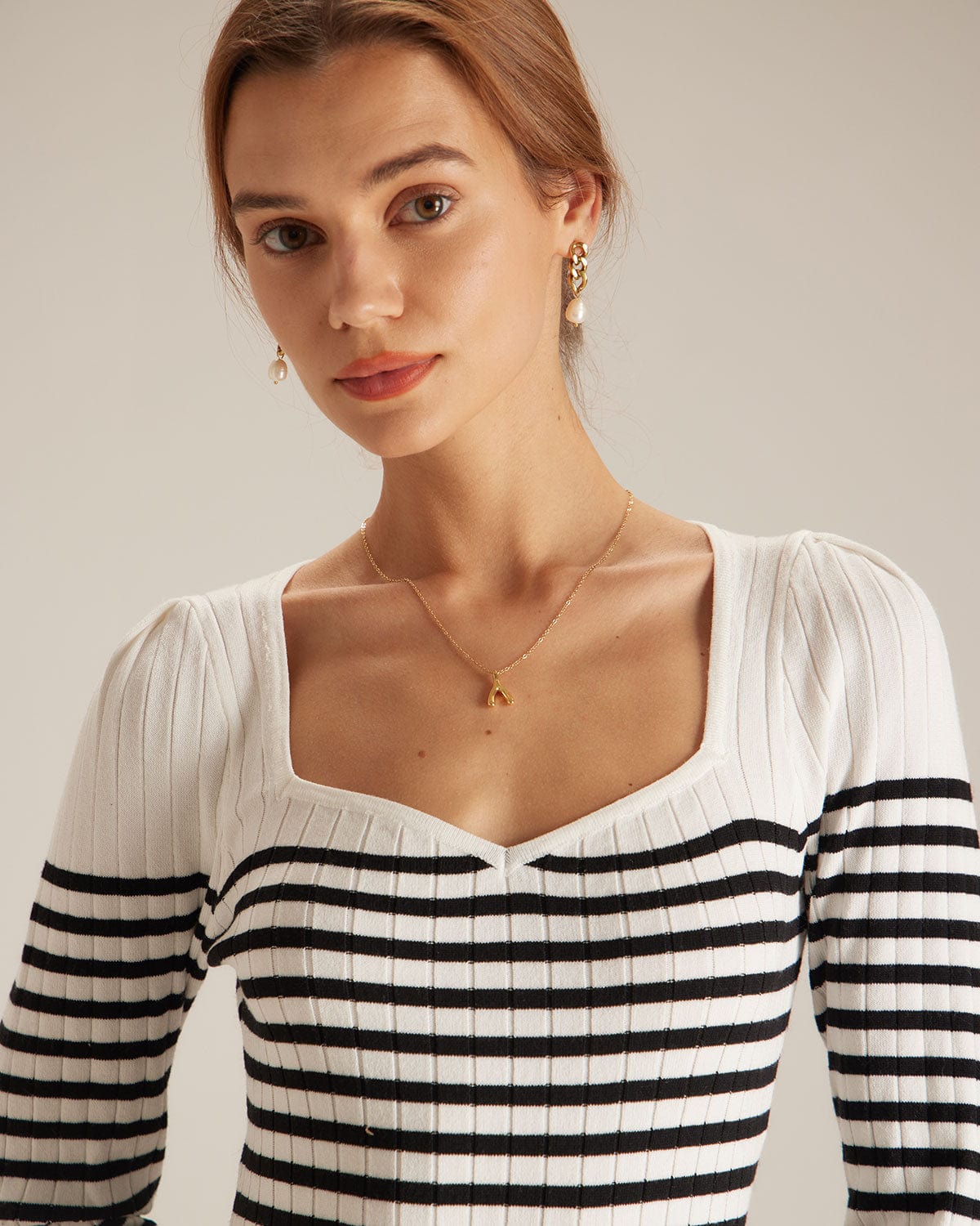 Μαύρο Φόρεμα Μίντι Με Ντεκολτέ Σε Σχήμα Καρδιάς Και Ρίγες