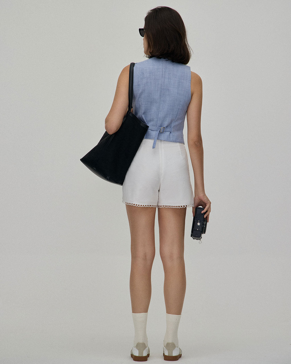 Μπλε Γιλέκο Με Κουμπιά Και Λαιμόκοψη V