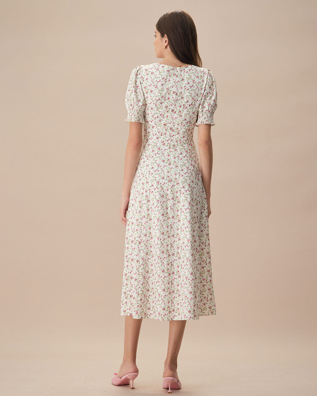 Μπεζ Φόρεμα Μίντι Με Φλοράλ Σχέδια Και Ντεκολτέ Σε Σχήμα Καρδιάς