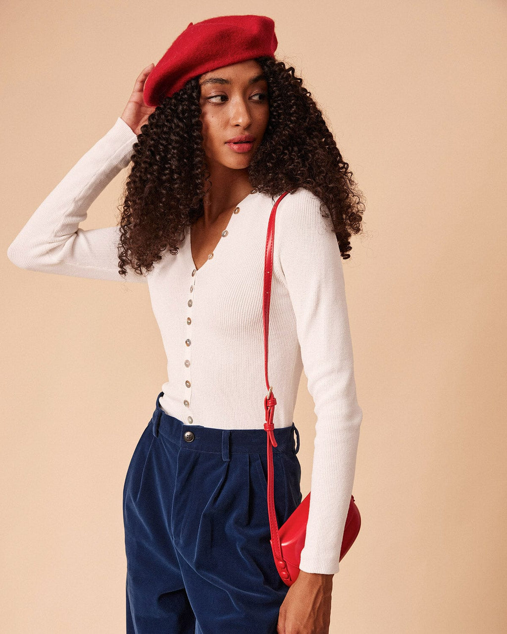 Λευκό Μονόχρωμο Πλεκτό Τοπ Με V Λαιμόκοψη Και Ριμπ Ύφανση