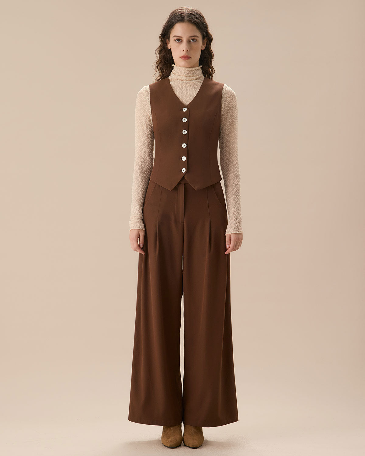 Καφέ Αμάνικο Γιλέκο Με Κουμπιά Και Λαιμόκοψη V