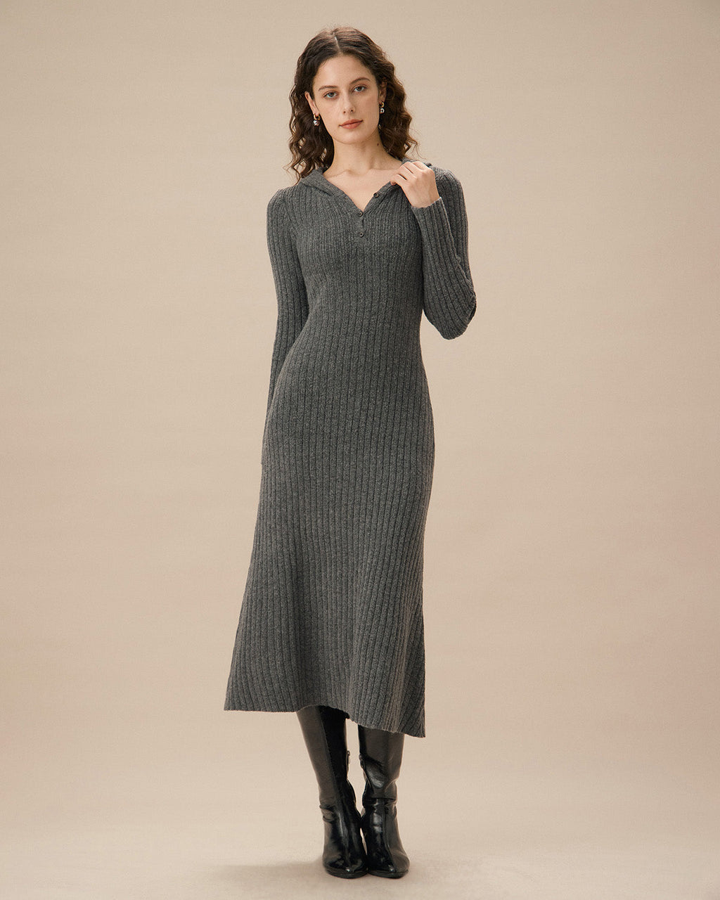 Γκρι Φόρεμα-Πουλόβερ Με V Λαιμόκοψη Και Κουκούλα Που Λειαίνει Το Σώμα