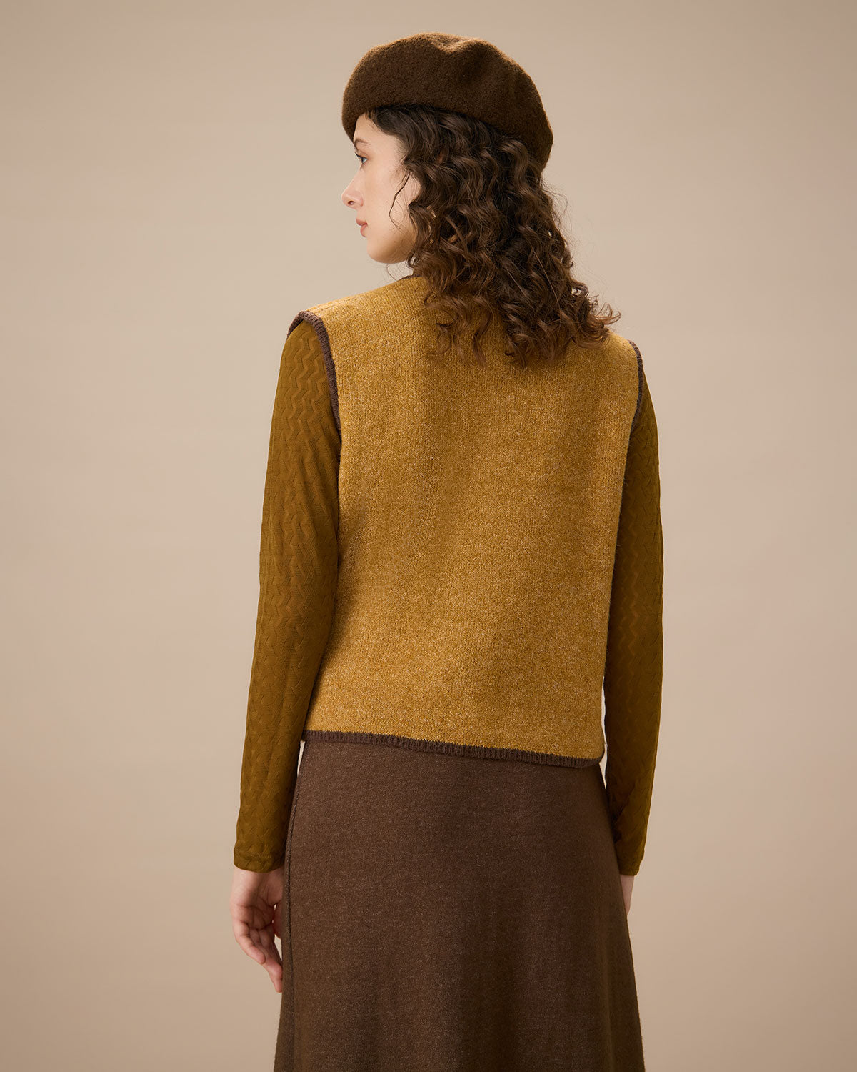 Γιλέκο Με Ένα Κουμπί Και Στρογγυλή Λαιμόκοψη Ginger