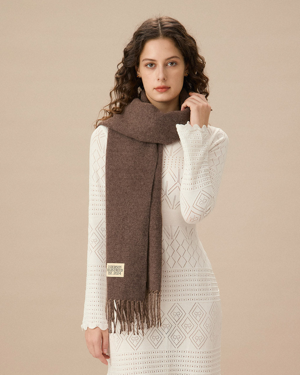 Καφέ Κλασικό Σάλι Με Φούντες