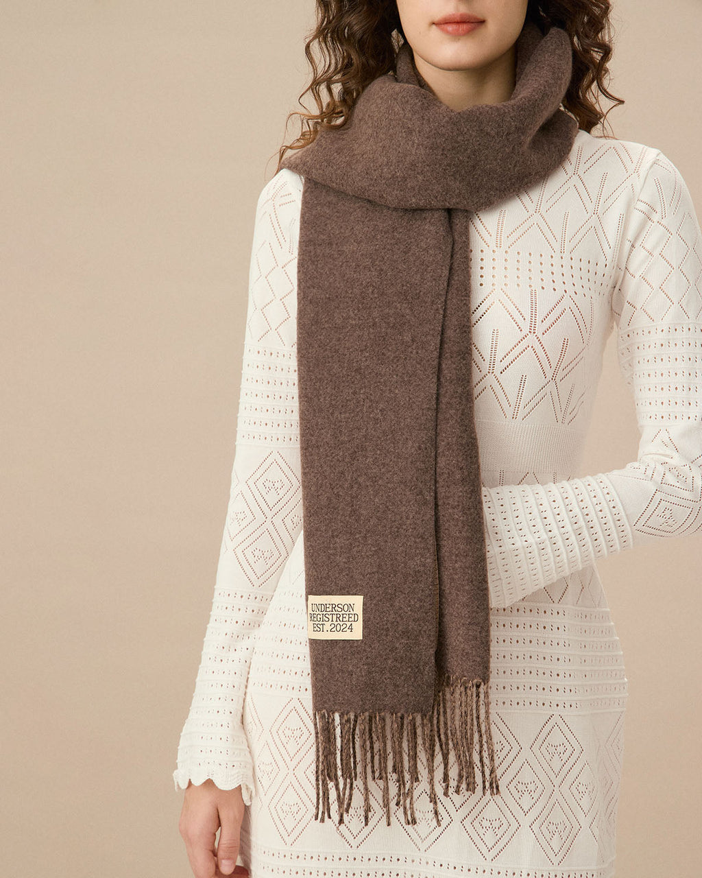 Καφέ Κλασικό Σάλι Με Φούντες