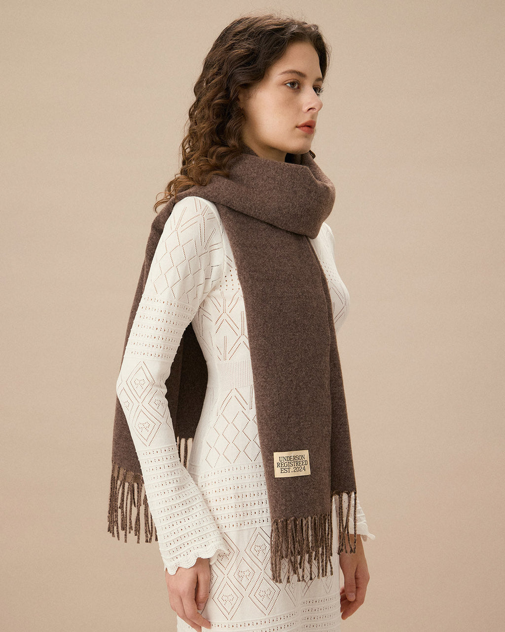 Καφέ Κλασικό Σάλι Με Φούντες