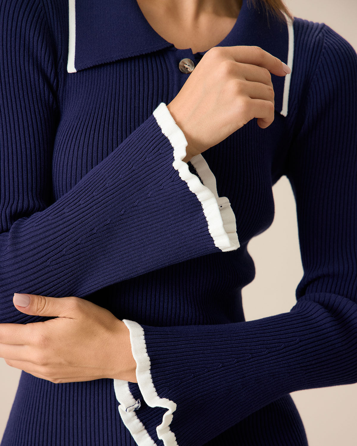 Φόρεμα Bodycon Με Λεπτομέρειες Και Μπλε Σκούρο Τελείωμα