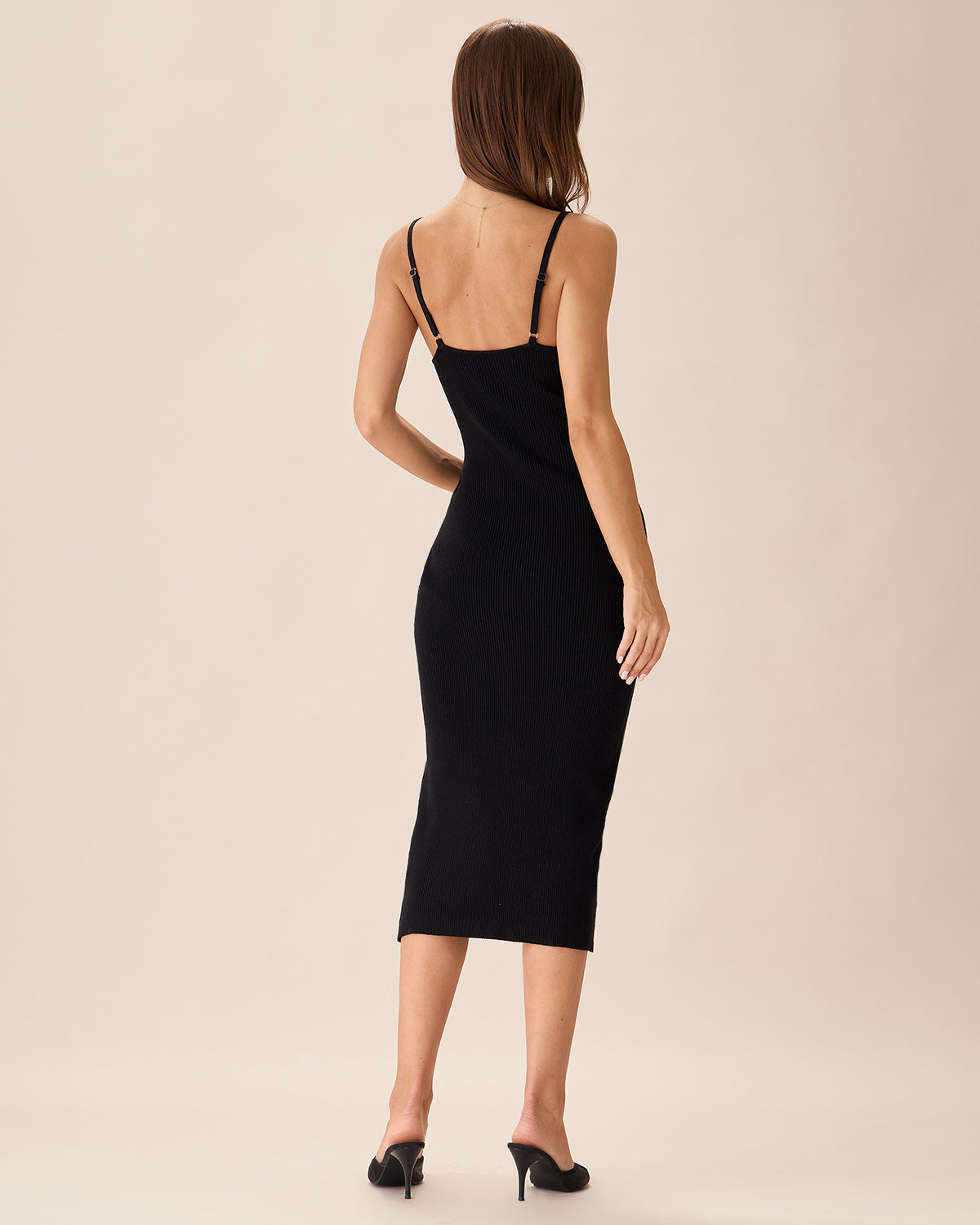 Μαύρο Φόρεμα-Πουλόβερ Με Κουμπιά Και Λαιμόκοψη U