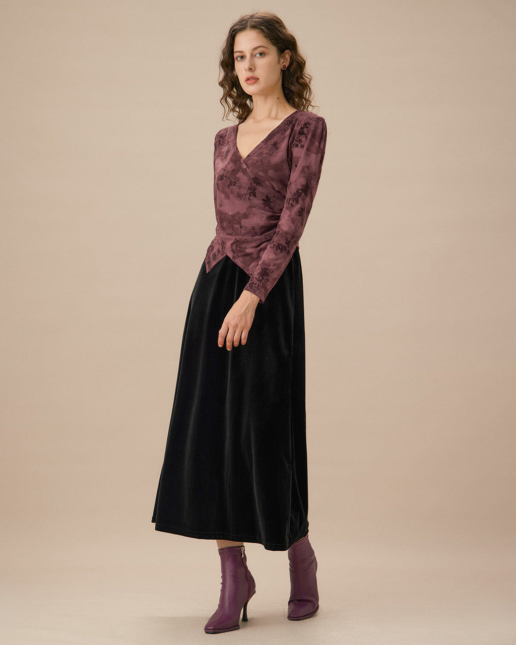 Μαύρη Βελούδινη Φούστα Με Λάστιχο Στη Μέση