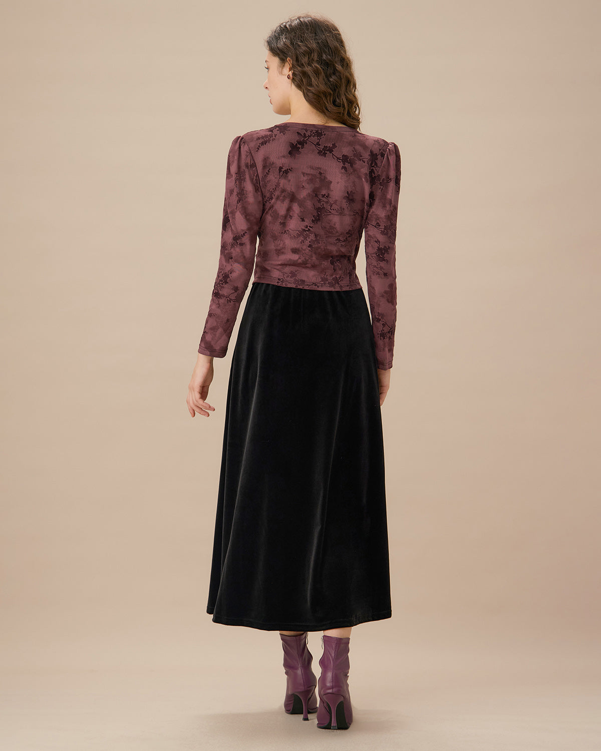 Μαύρη Βελούδινη Φούστα Με Λάστιχο Στη Μέση