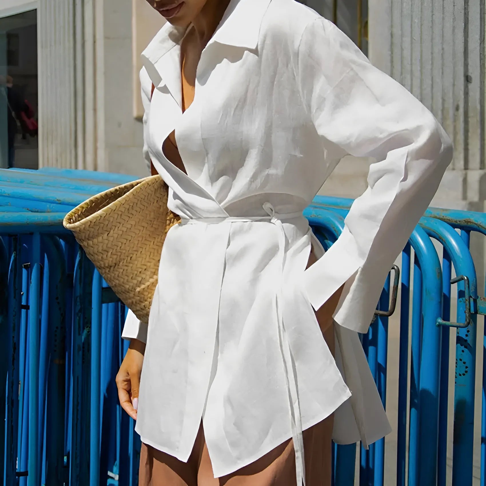 Μπλούζα Με Γιακά Και Δέσιμο Στο Γιακά Με Πλαϊνά Σκισίματα